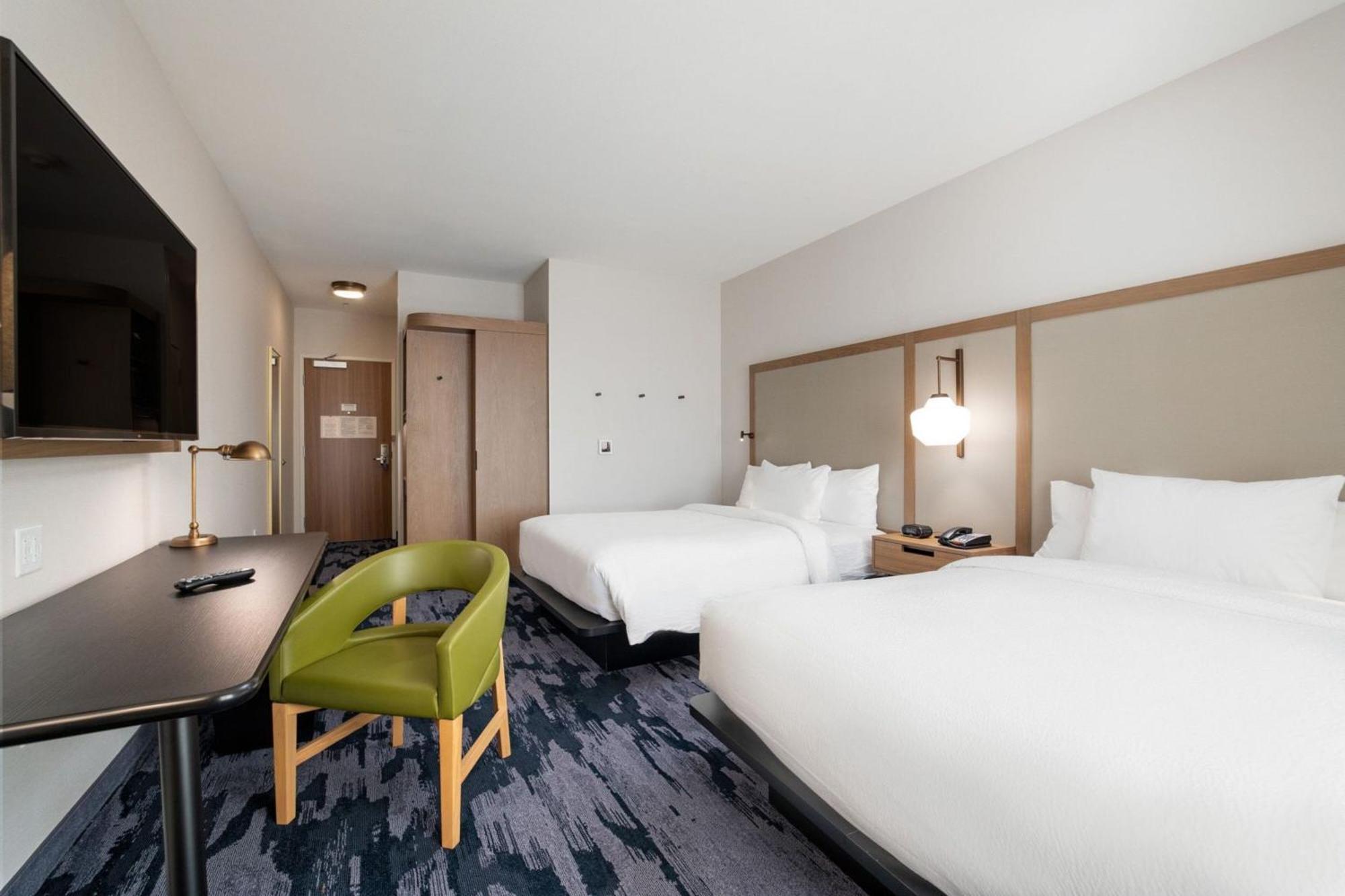 Fairfield Inn & Suites By Marriott Лоди Экстерьер фото